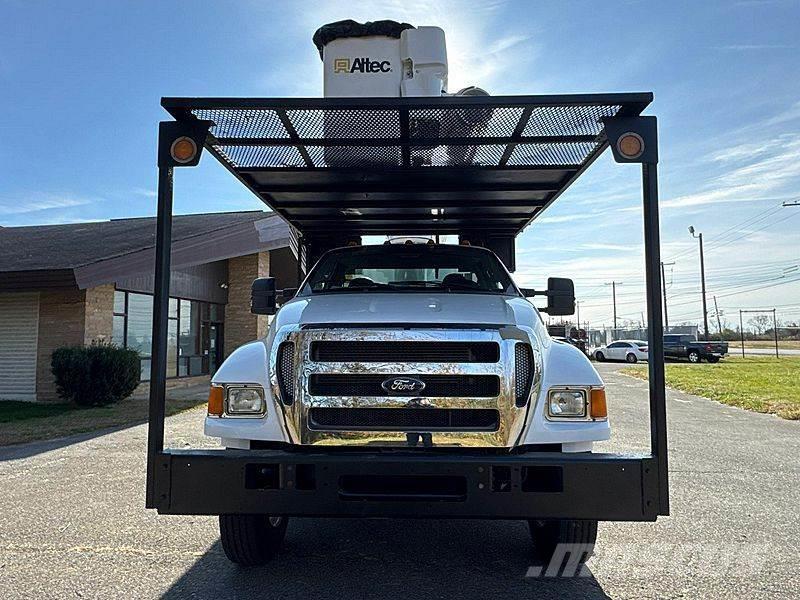 Ford F-750 Auto hoogwerkers