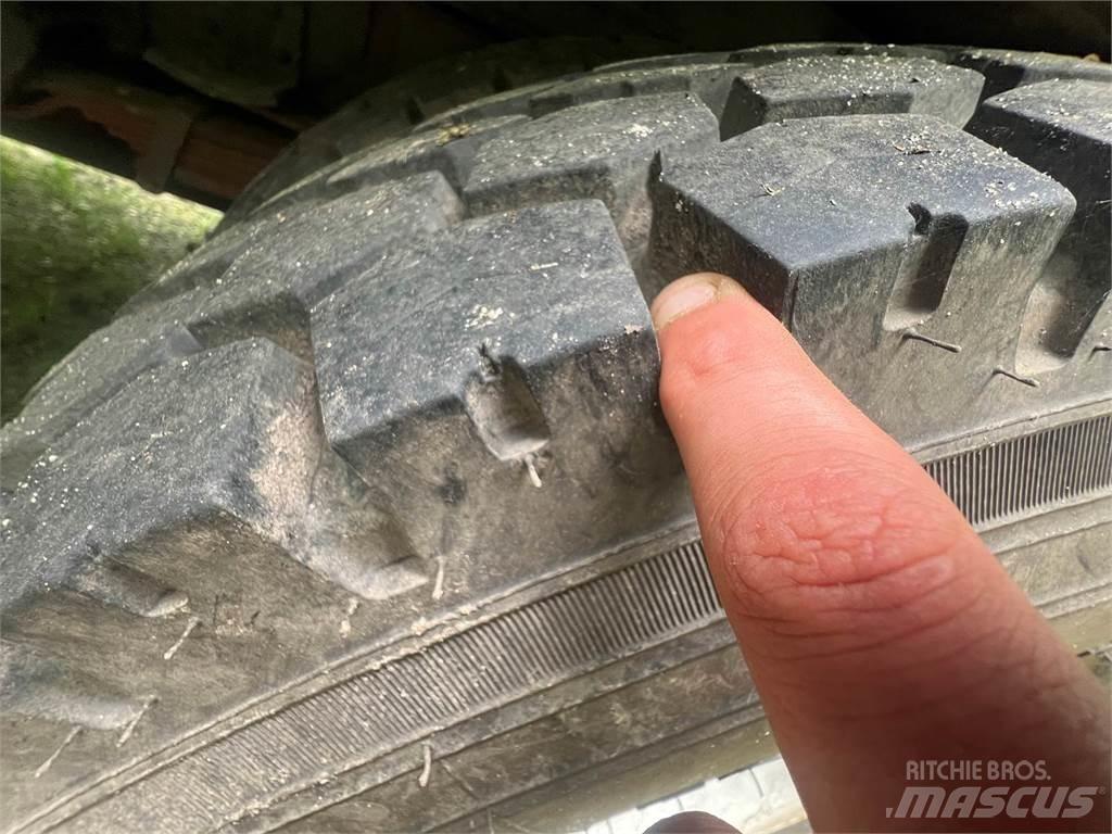 GMC 8500 Vlakke laadvloer met kraan