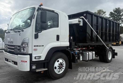 Isuzu FTR Vrachtwagen met containersysteem