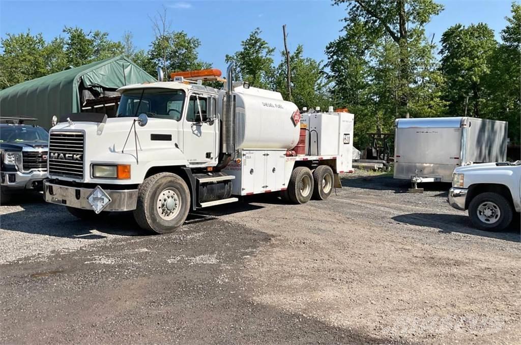 Mack CH613 Tankwagen