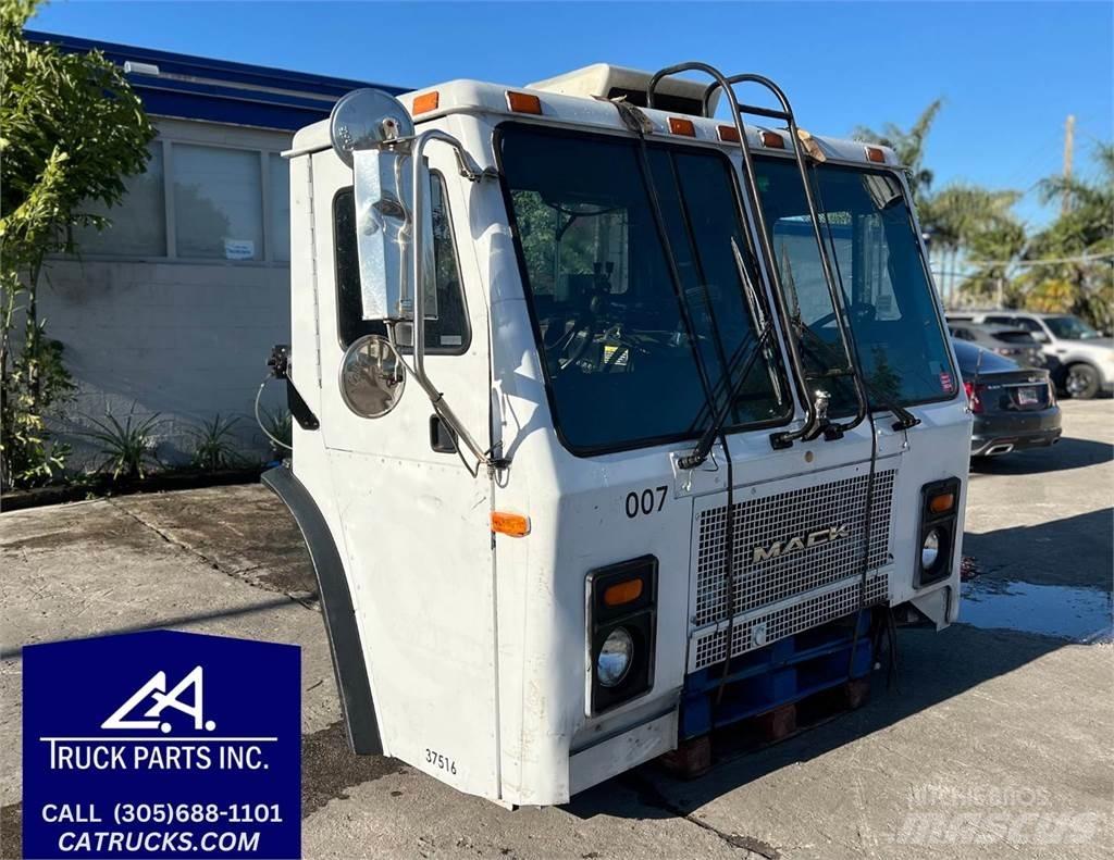 Mack LE613 Transport - Anderen