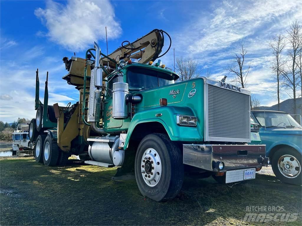 Mack RW700 Hout-Bakwagens