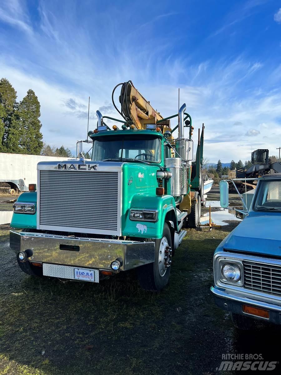 Mack RW700 Hout-Bakwagens