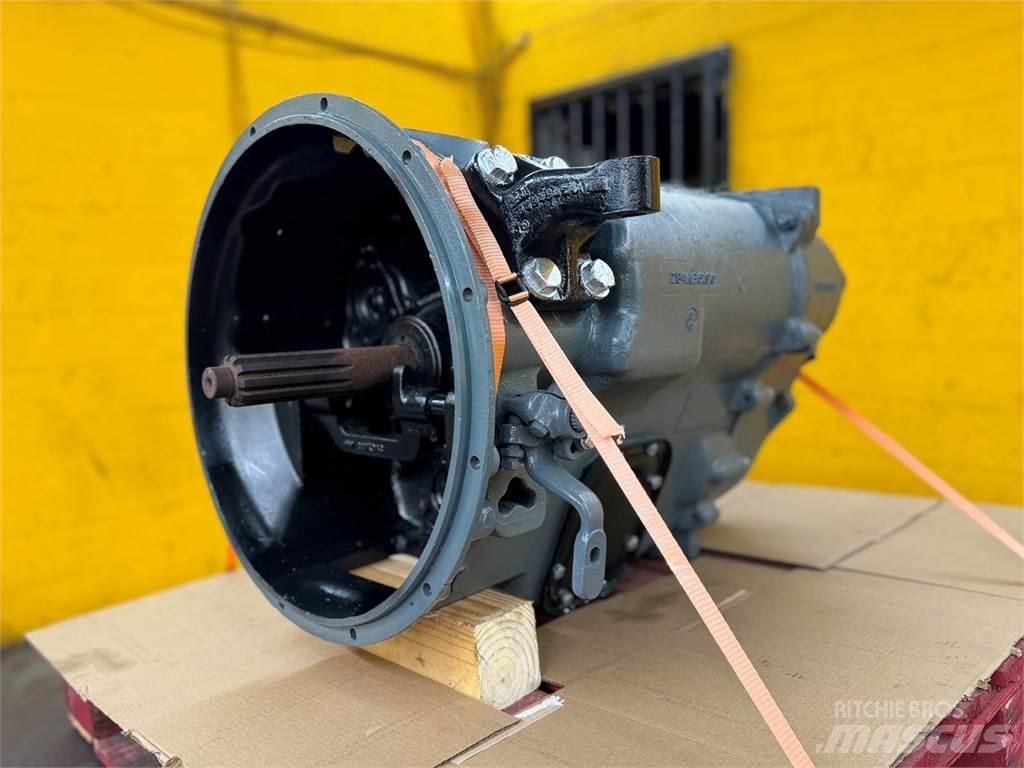 Mack T2100 Versnellingsbakken