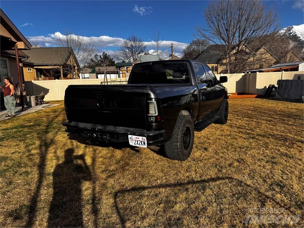 RAM 1500 Bestelwagens met open laadbak
