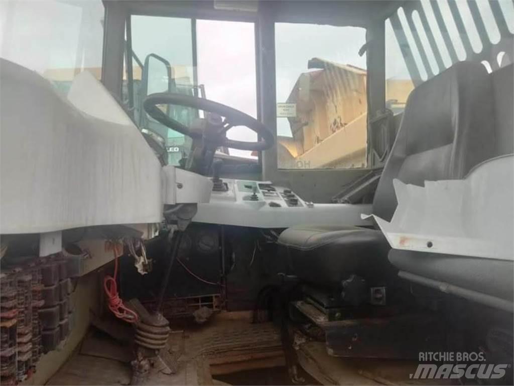 Terex TA30 Gesloten bedrijfswagens