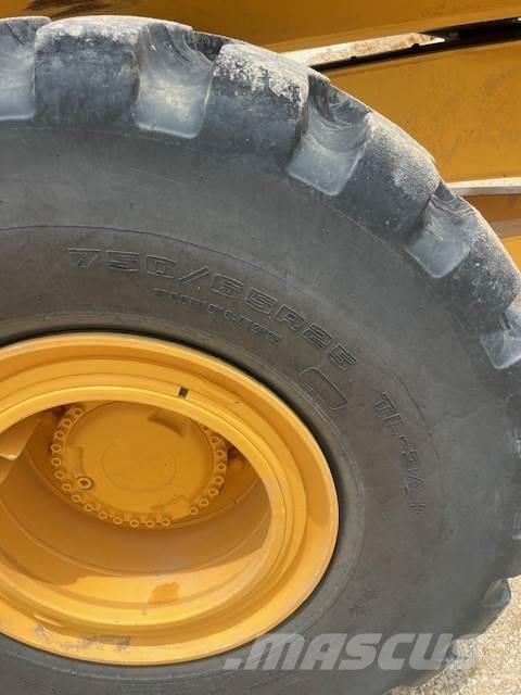 Volvo A25G Knik dumptrucks