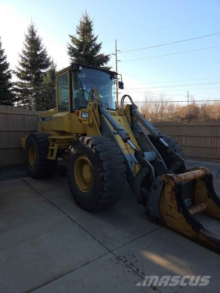 Volvo L90B Wielladers
