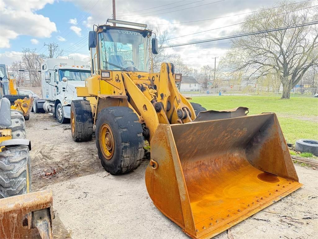 Volvo L90D Wielladers