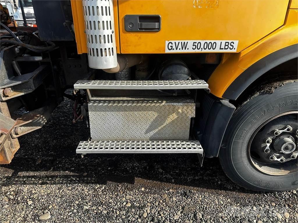 Volvo VHD Sneeuwschuivers en -ploegen