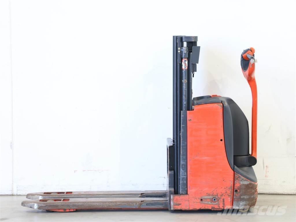 Linde D06/1160 Stapelaar meeloop