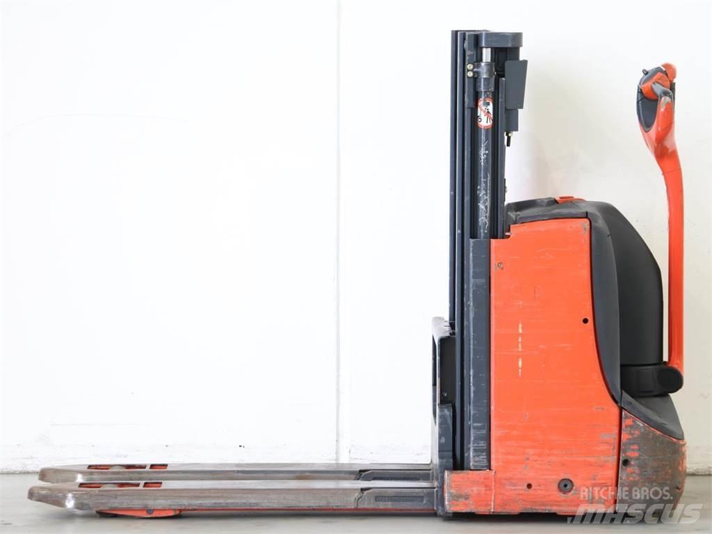 Linde D06/1160 Stapelaar meeloop