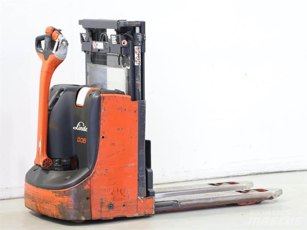 Linde D06/1160-00 Stapelaar meeloop