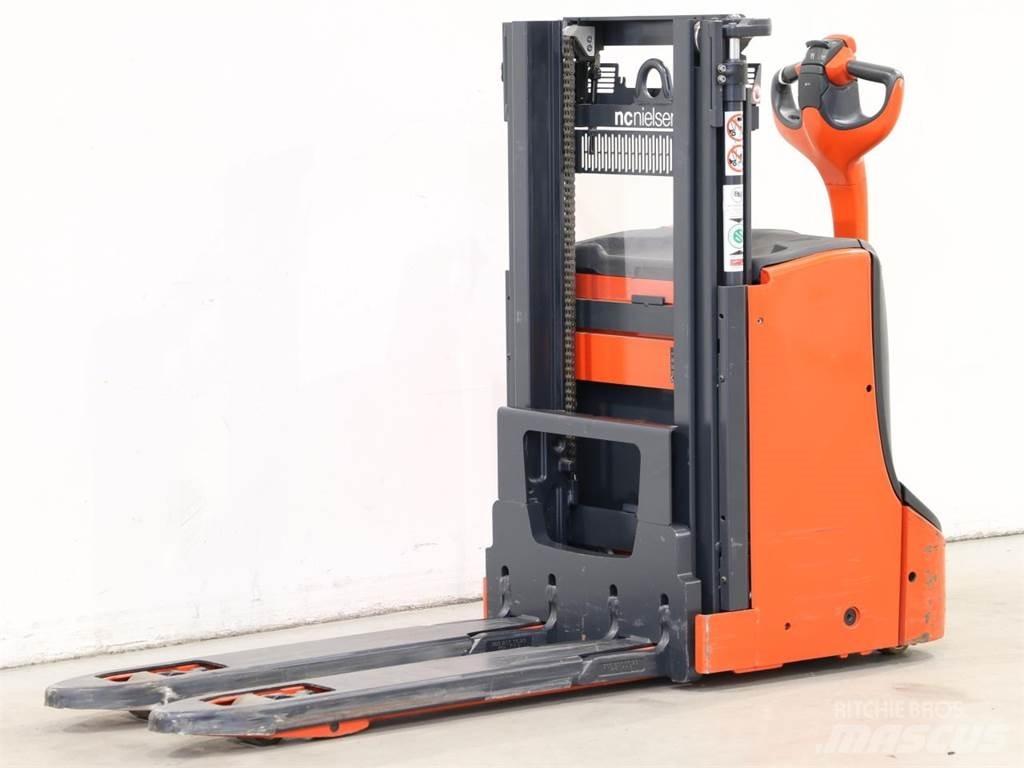 Linde D08/1160 Stapelaar meeloop