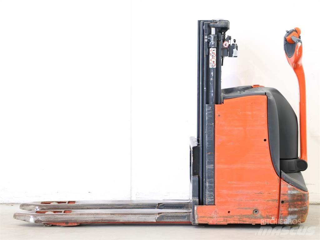 Linde D08/1160-00 Stapelaar meeloop