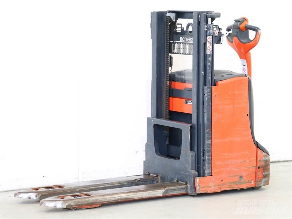 Linde D08/1160-00 Stapelaar meeloop