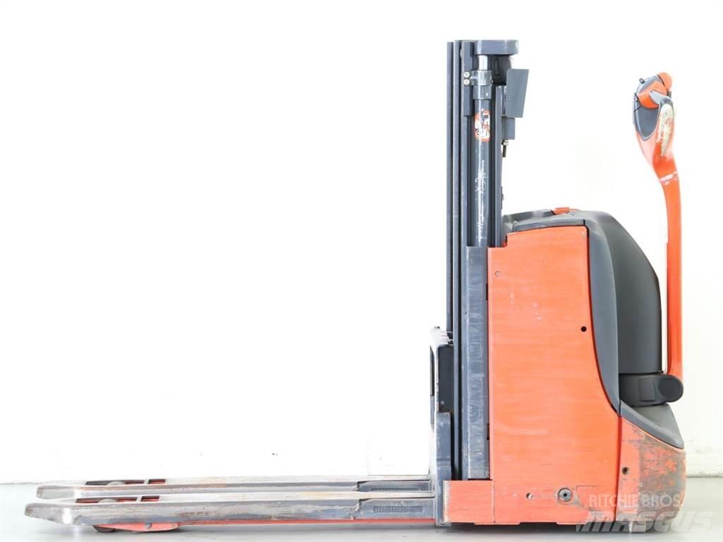 Linde D08/1160-00 Stapelaar meeloop