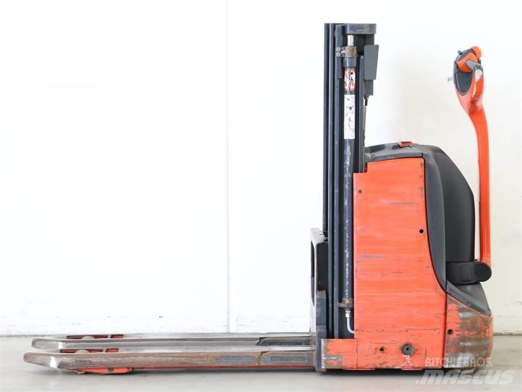 Linde D08/1160-00 Stapelaar meeloop