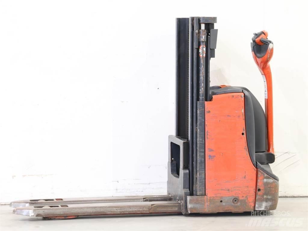 Linde D08/1160-00 Stapelaar meeloop
