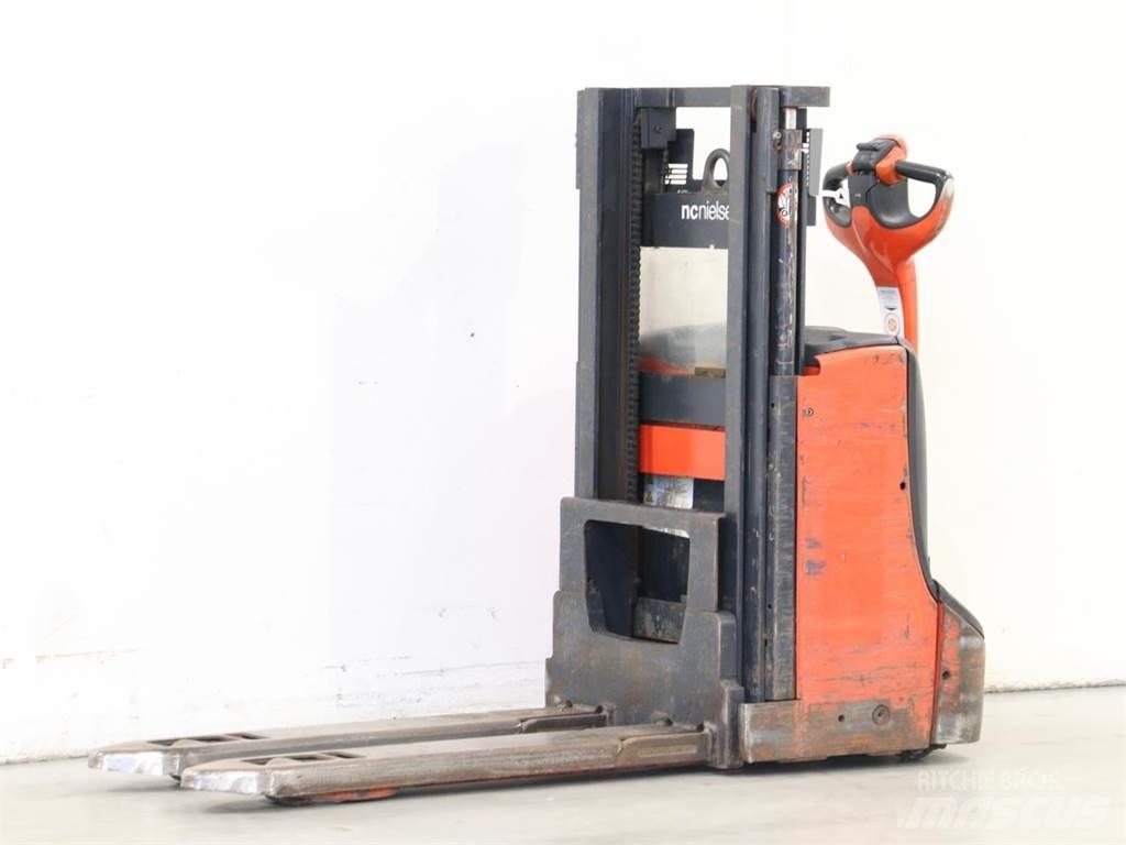Linde D08/1160-00 Stapelaar meeloop