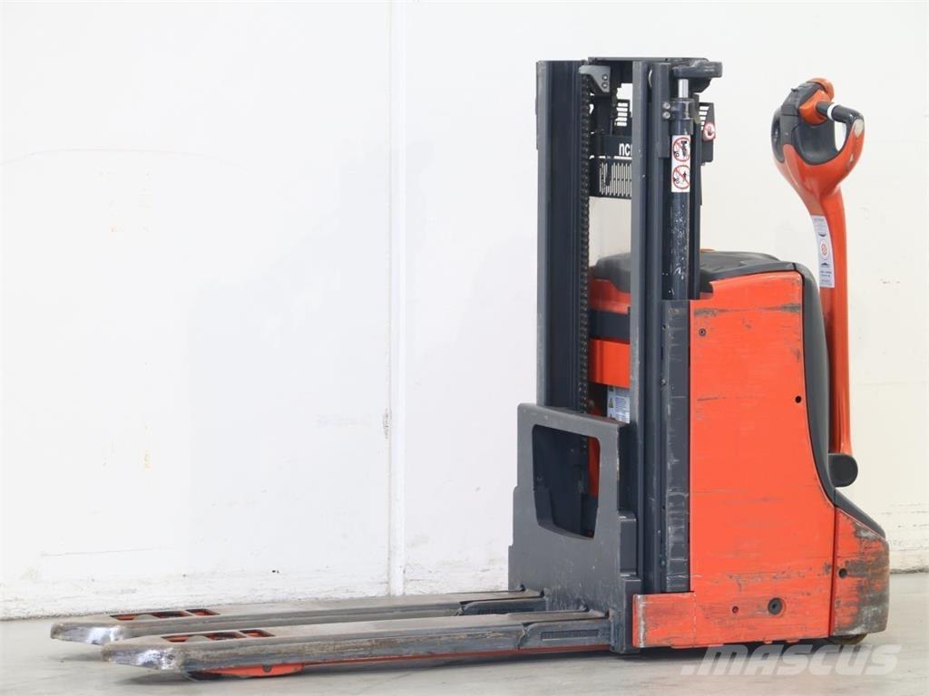 Linde D08/1160-00 Stapelaar meeloop