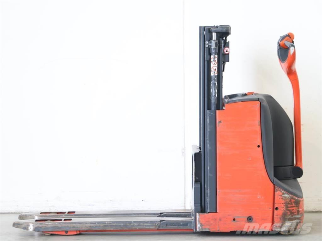 Linde D08/1160-00 Stapelaar meeloop