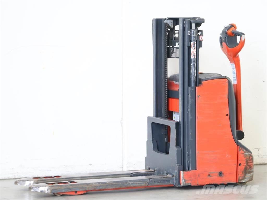 Linde D08/1160-00 Stapelaar meeloop
