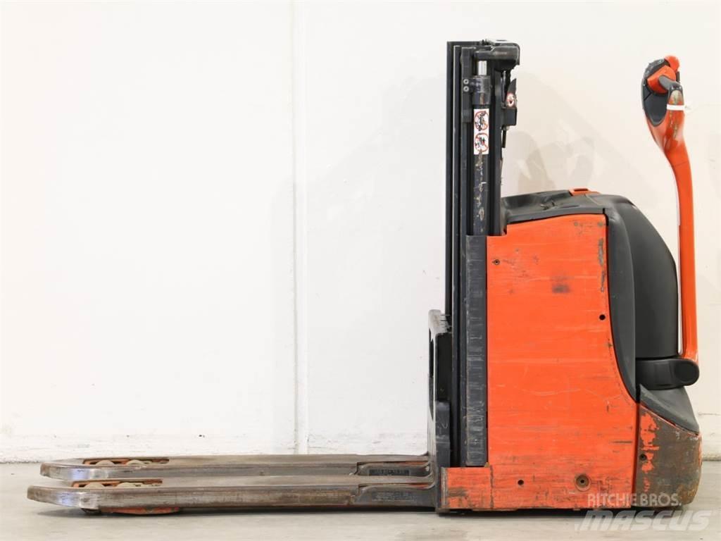 Linde D08/1160-00 Stapelaar meeloop