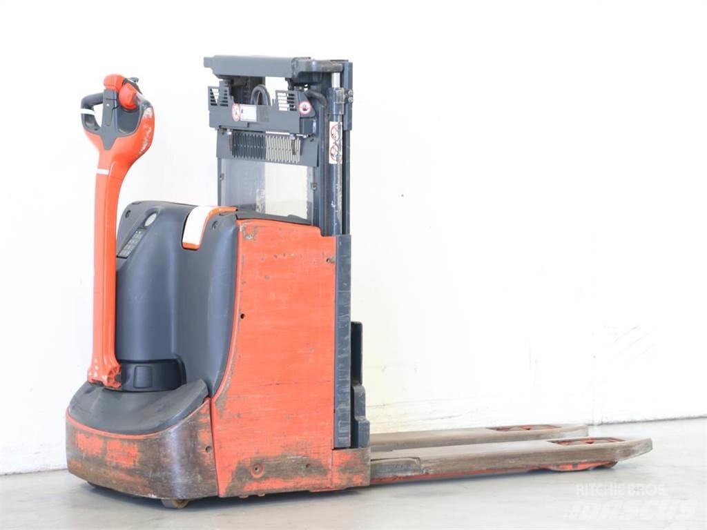 Linde D08/1160-00 Stapelaar meeloop