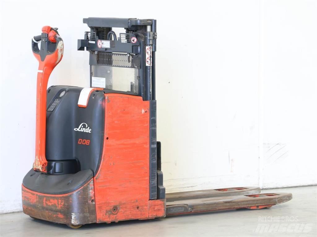 Linde D08/1160-00 Stapelaar meeloop