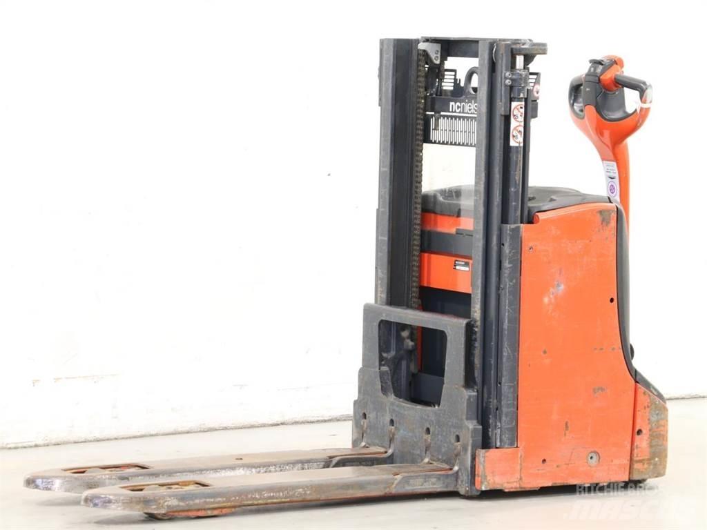 Linde D08/1160-00 Stapelaar meeloop