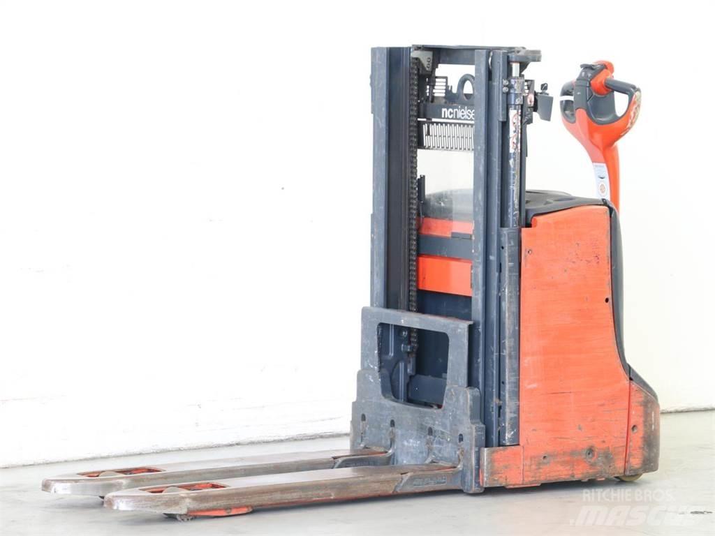 Linde D08/1160-00 Stapelaar meeloop