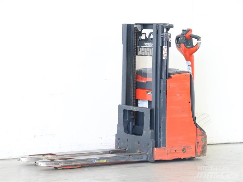 Linde D08/1160-00 Stapelaar meeloop