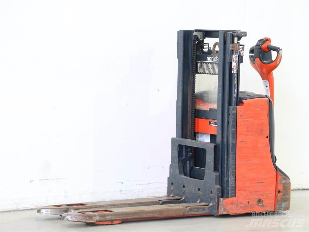 Linde D08/1160-01 Stapelaar meeloop
