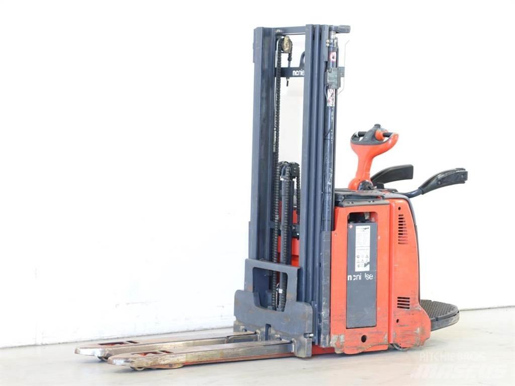 Linde D12AP/133 Stapelaar meeloop