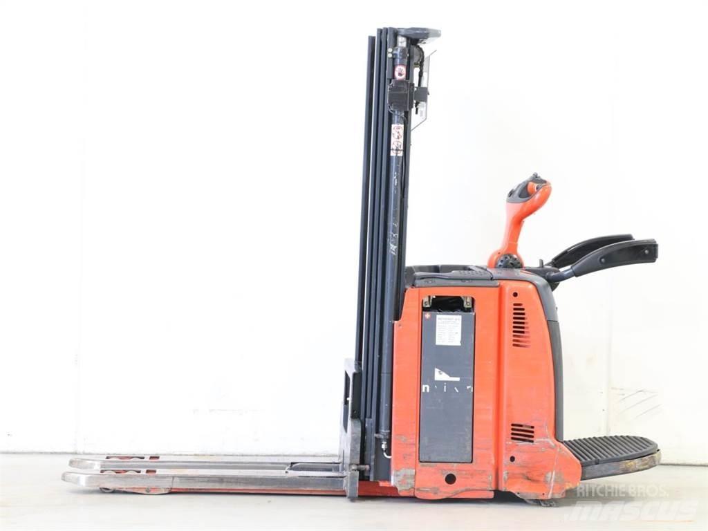 Linde D12AP/133 Stapelaar meeloop