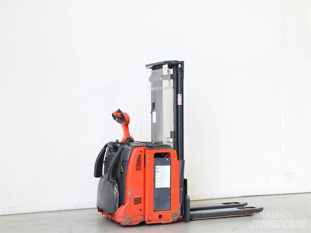 Linde D12AP/133 Stapelaar meeloop