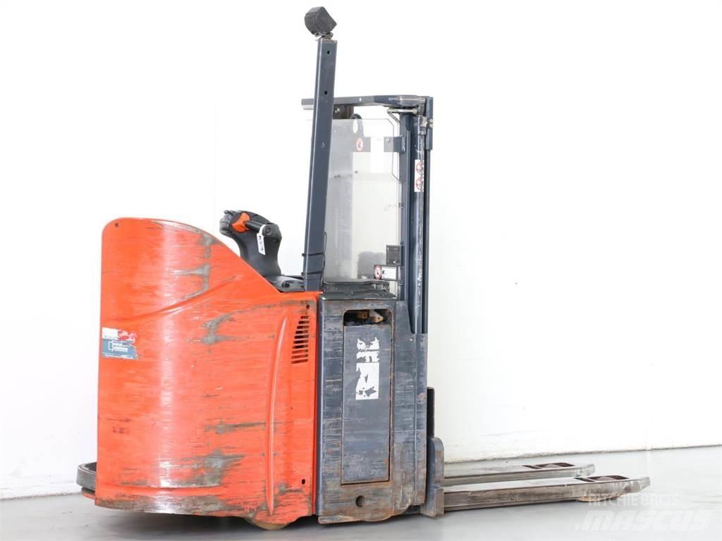 Linde D12SP/133 Stapelaar meeloop