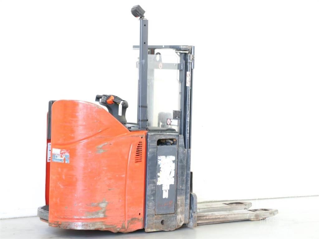 Linde D12SP/133 Stapelaar meeloop