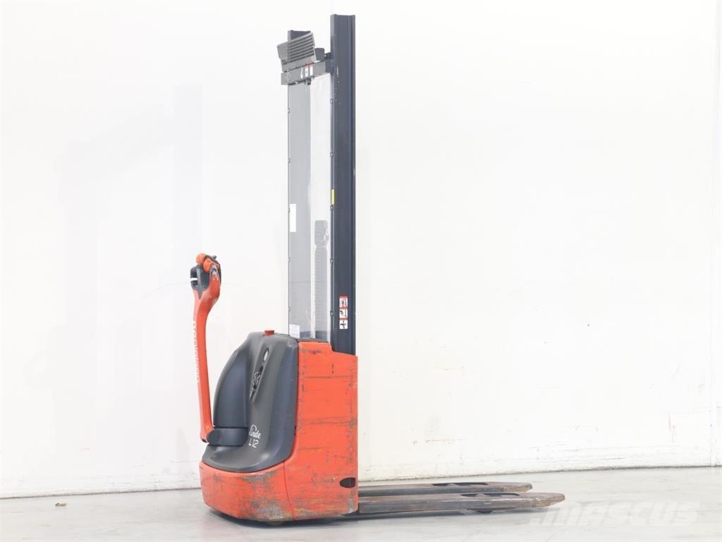 Linde L12/1172-01 Stapelaar meeloop