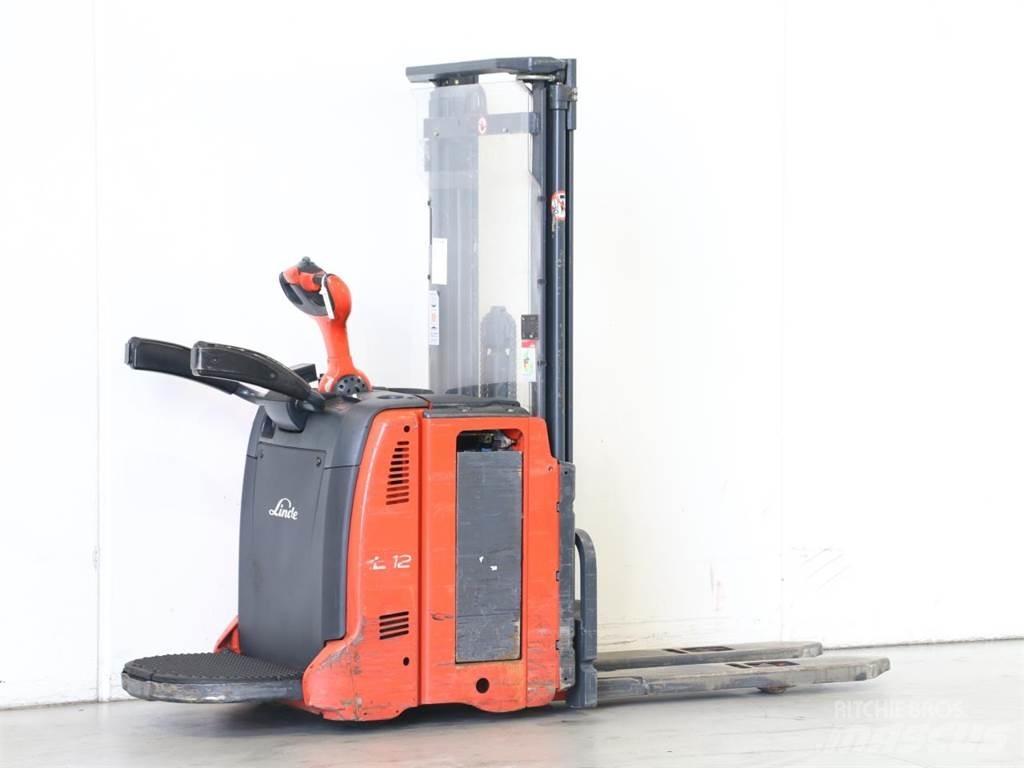 Linde L12AP/133 Stapelaar meeloop