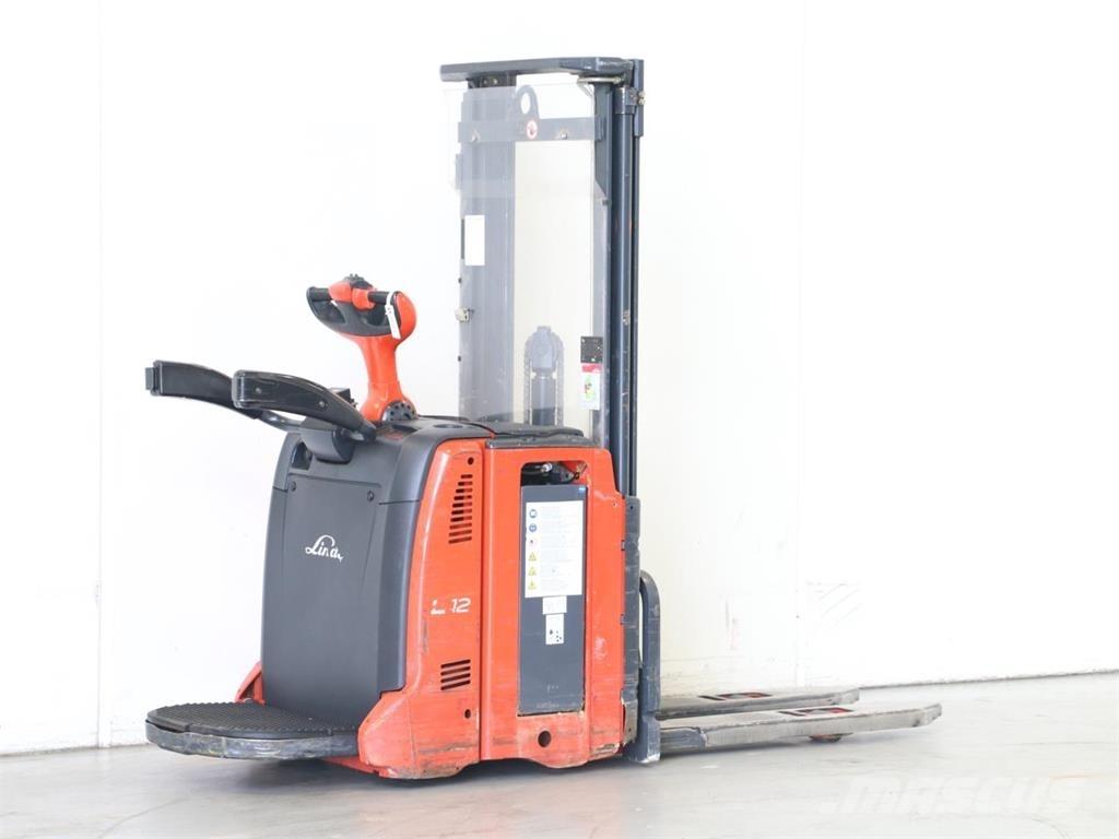 Linde L12AP/133 Stapelaar meeloop