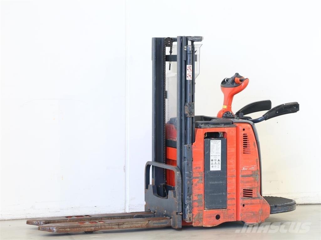 Linde L12AP/133 Stapelaar meeloop