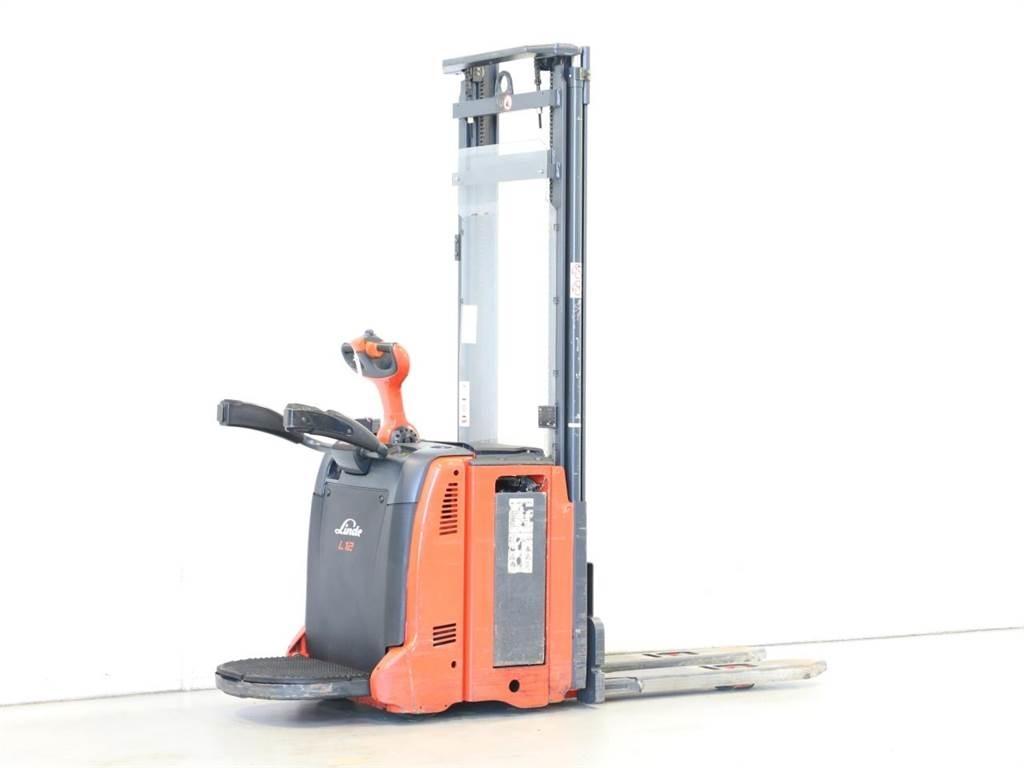 Linde L12AP/133-00 Stapelaar meeloop