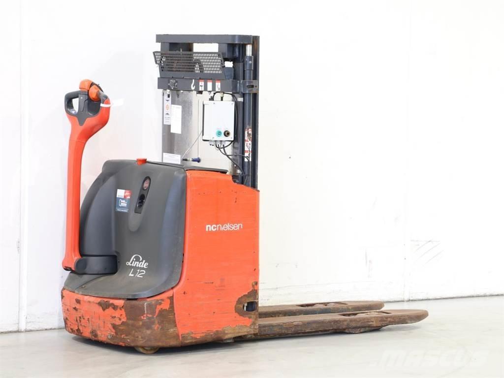 Linde L12I/1172 Stapelaar meeloop