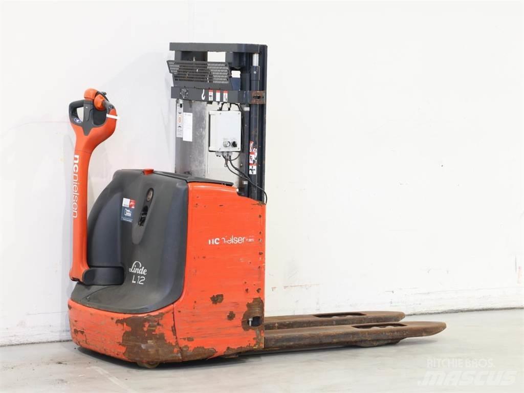 Linde L12I/1172 Stapelaar meeloop