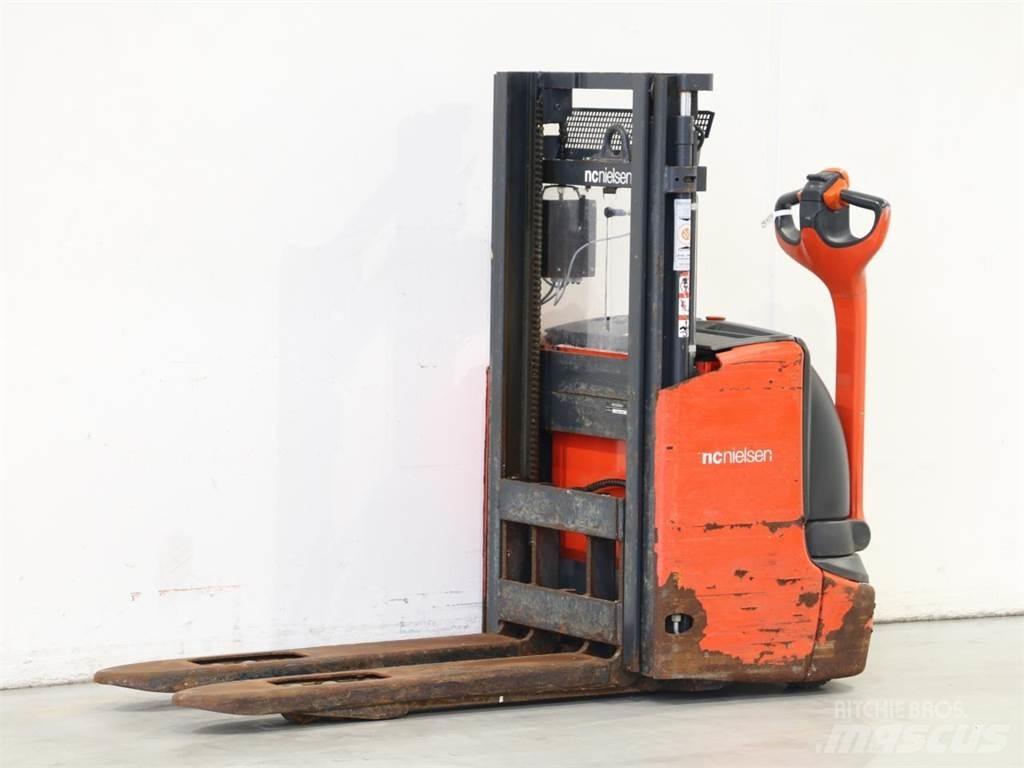 Linde L12I/1172 Stapelaar meeloop