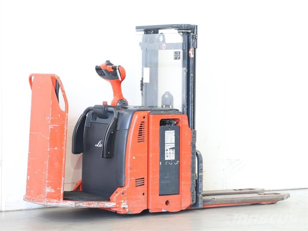 Linde L12LAP/133 Stapelaar meeloop
