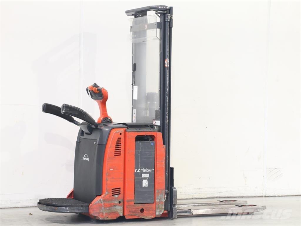 Linde L12LAP/133 Stapelaar meeloop
