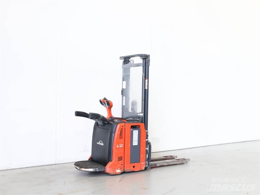 Linde L12LAP/133 Stapelaar meeloop